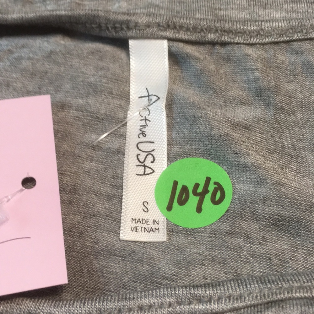 NEW—Active USA Side Slit Top  (#1040) - Picture 3 of 4